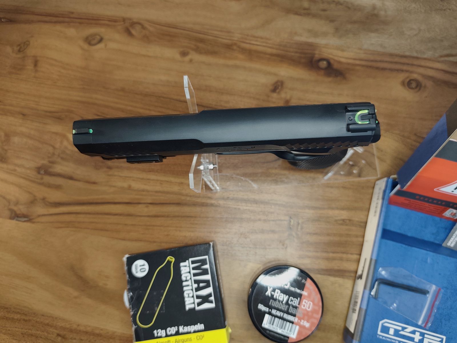 UMAREX TP 50 Gen 2  T4E  + Red Dot + Rubberballs + 10 Gas Kapseln  neuwertig!