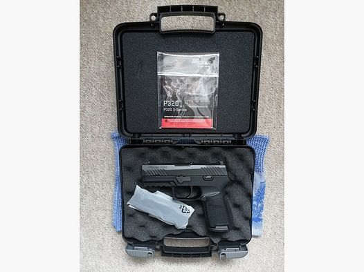 SIG Sauer P320 Compact, 9mm Luger, Koffer, 2 Magazine, Anleitung