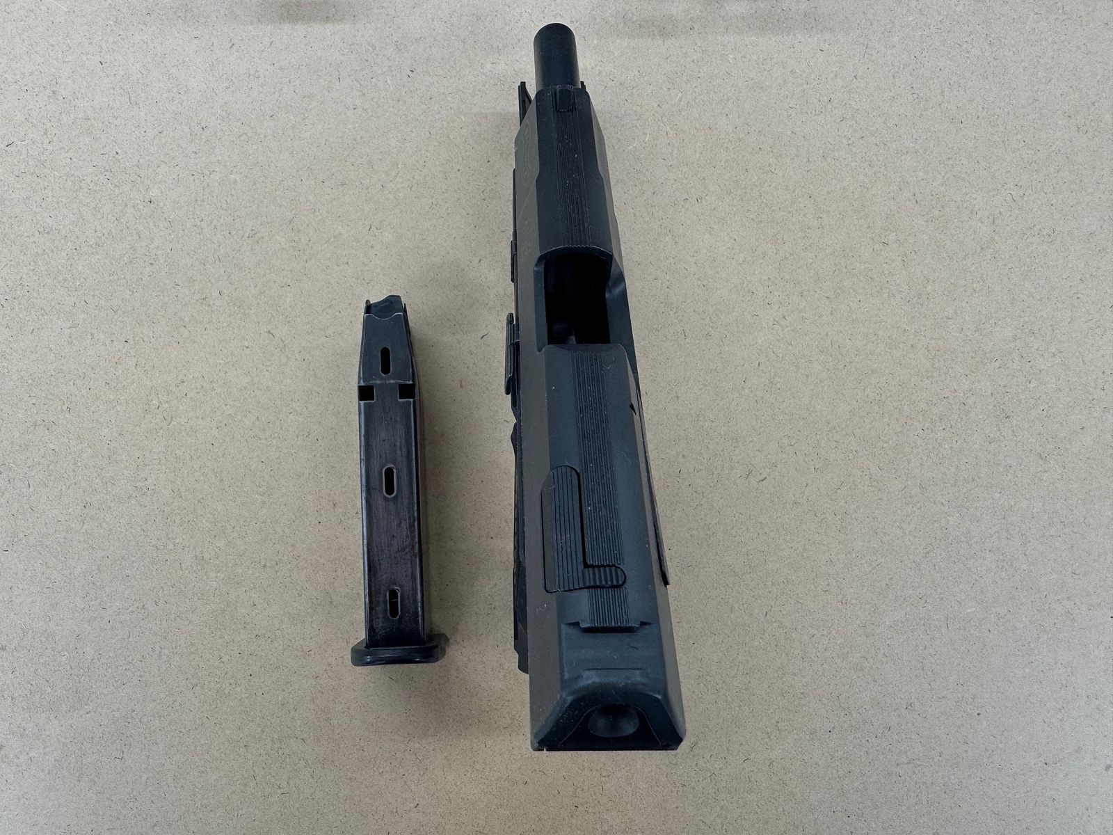 Walther P99 Schreckschuss 9mm P.A.K. – Frühserie PTB-762 mit originalem Entspanndrücker