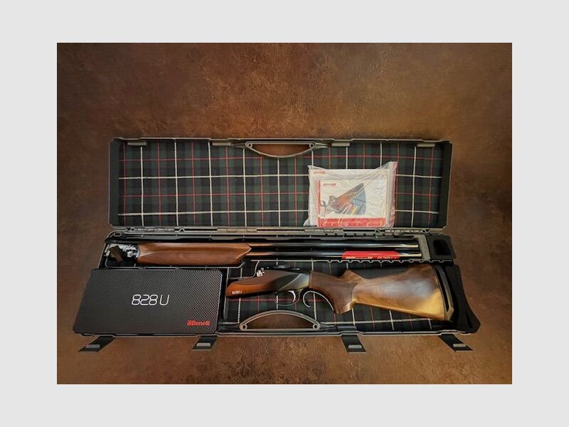 Benelli 828U Zwart Links