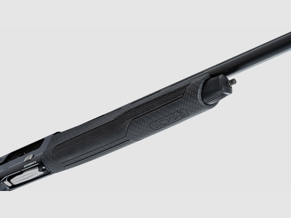 Browning Maxus 2 Black CF 66cm