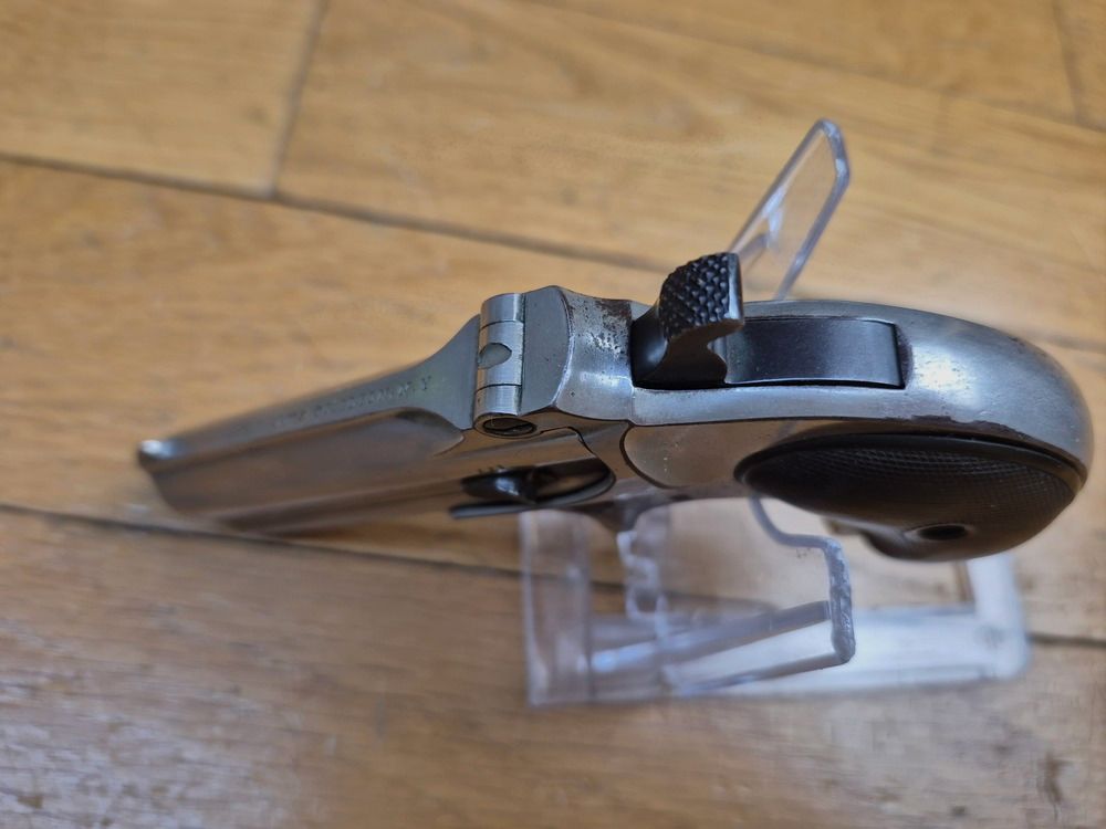 Iconica pistola doppia Derringer Remington M95 – Cal. 41RF – Tipo II – Finitura nichelata – Eccellente stato meccanico – Canne molto belle – Eiezione perfetta – Impugnature in ebonite in ottimo stato – 80.000 esemplari – Fondina da cintura! – Un 'joker' nella manica di un as in eccellente stato – TBE++, immagine 12 di 22