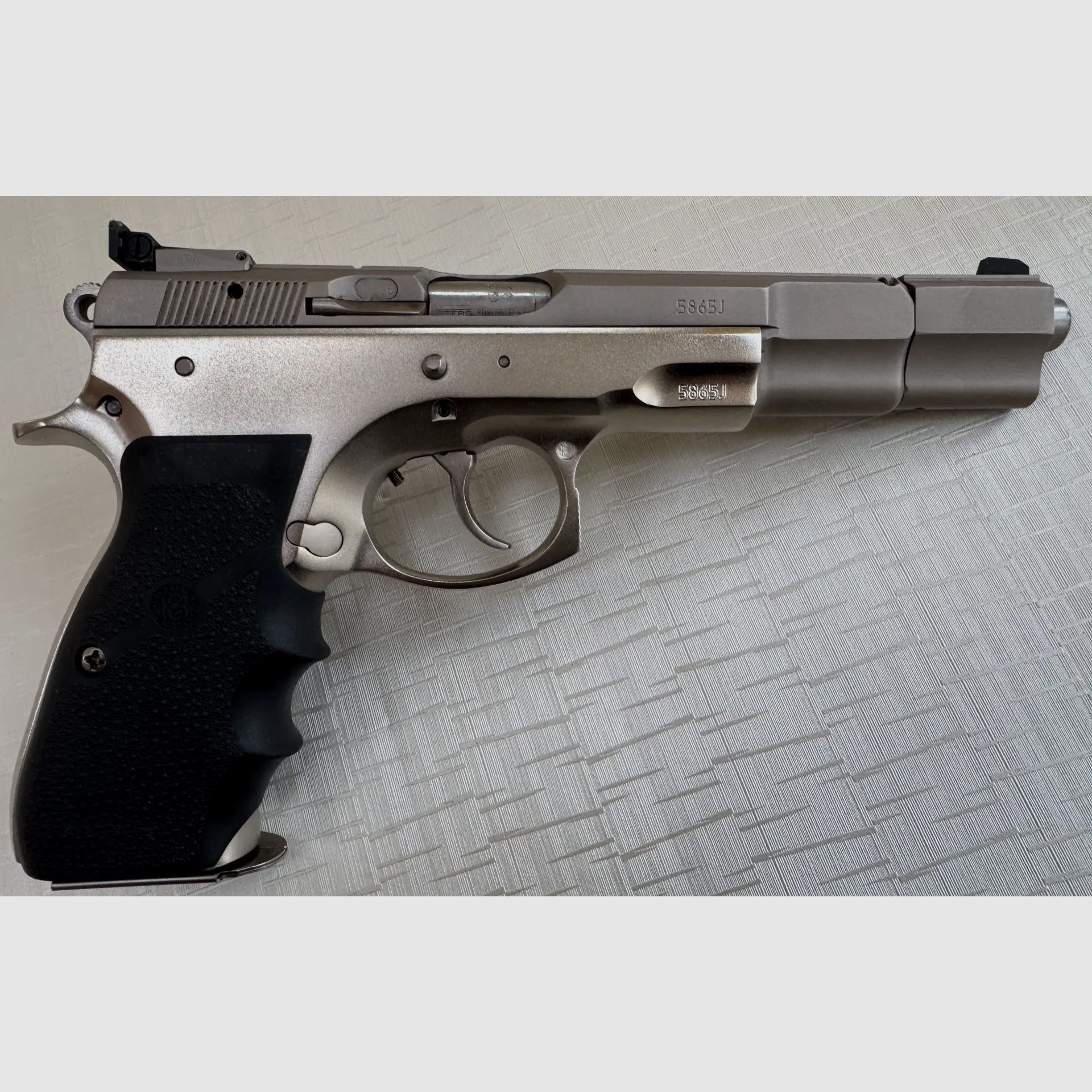 Brünner CZ 75 – 6 inch full tuning caliber: 9 mm Luger