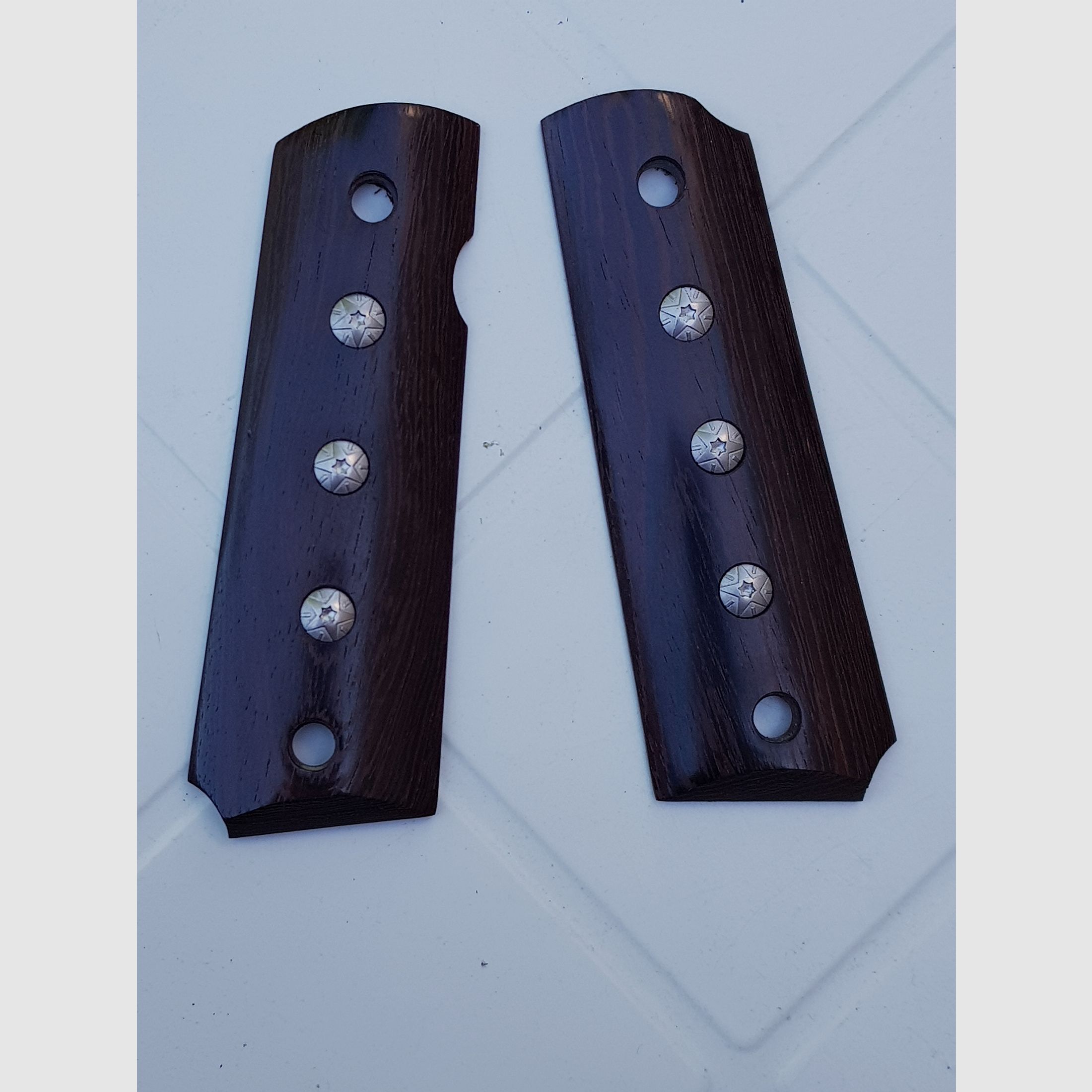 Griffschalen der Cold 1911 oder ME Sport 1911, siehe Bilder. 