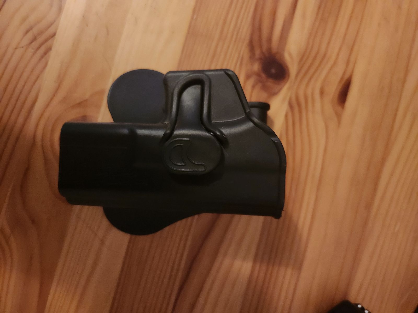 Glock 45 Airsoft 6mm BB – 2 magazines + HPA adapter + holster/accessories – 18+