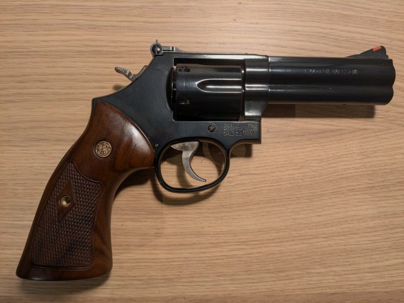 Revolver Smith & Wesson 586 Classic