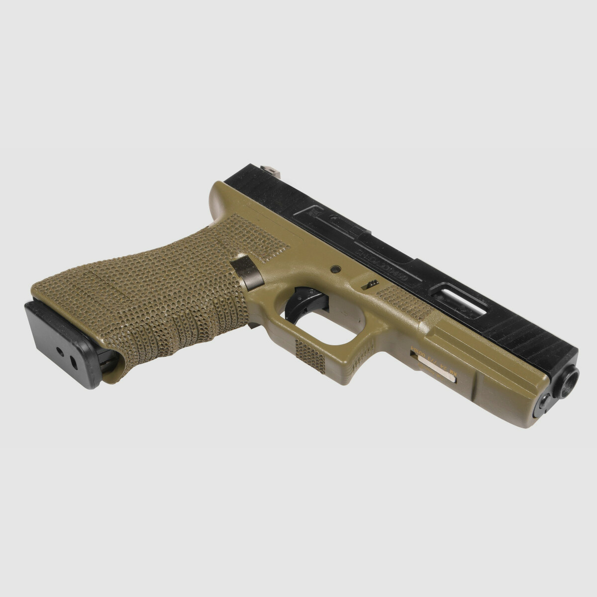 P02 GBB Airsoft Pistole in Oliv | Delta Armory