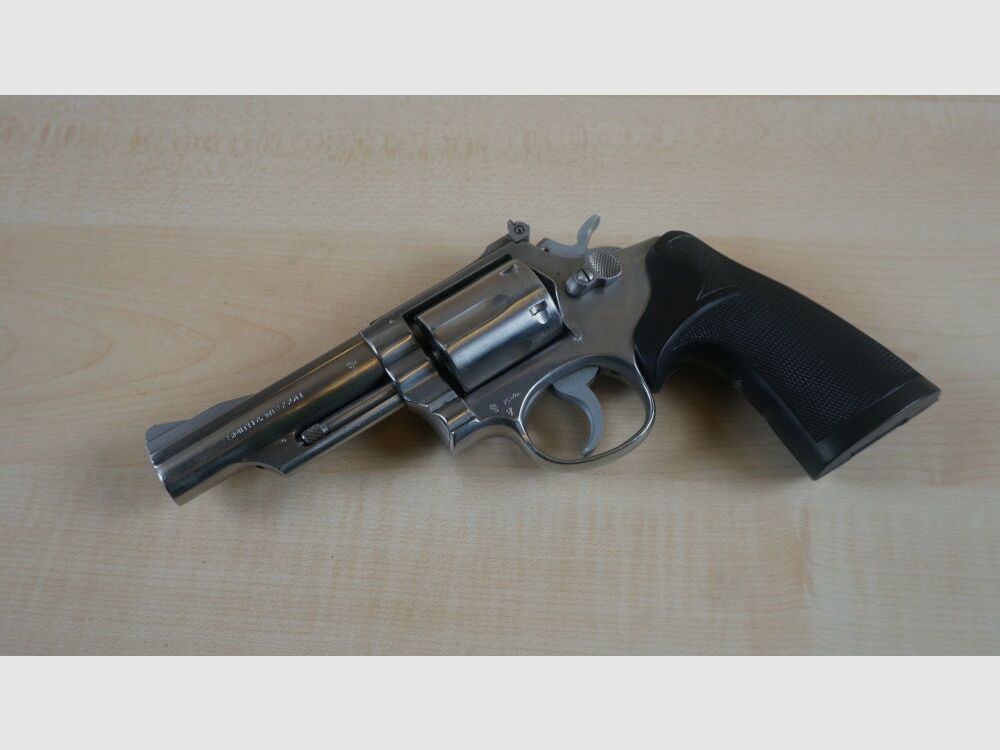 Smith & Wesson 66