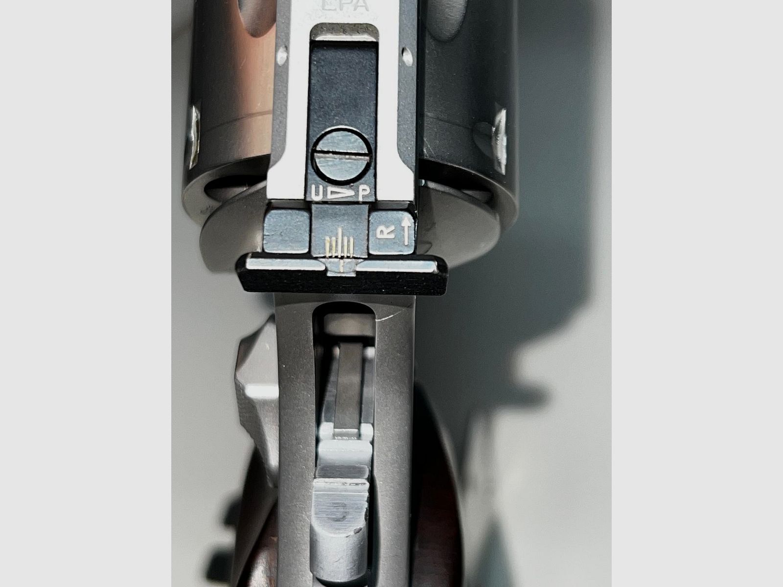 Smith & Wesson 629-5 Performance Center .44 Magnum – Sammlerstück mit Power und Stil