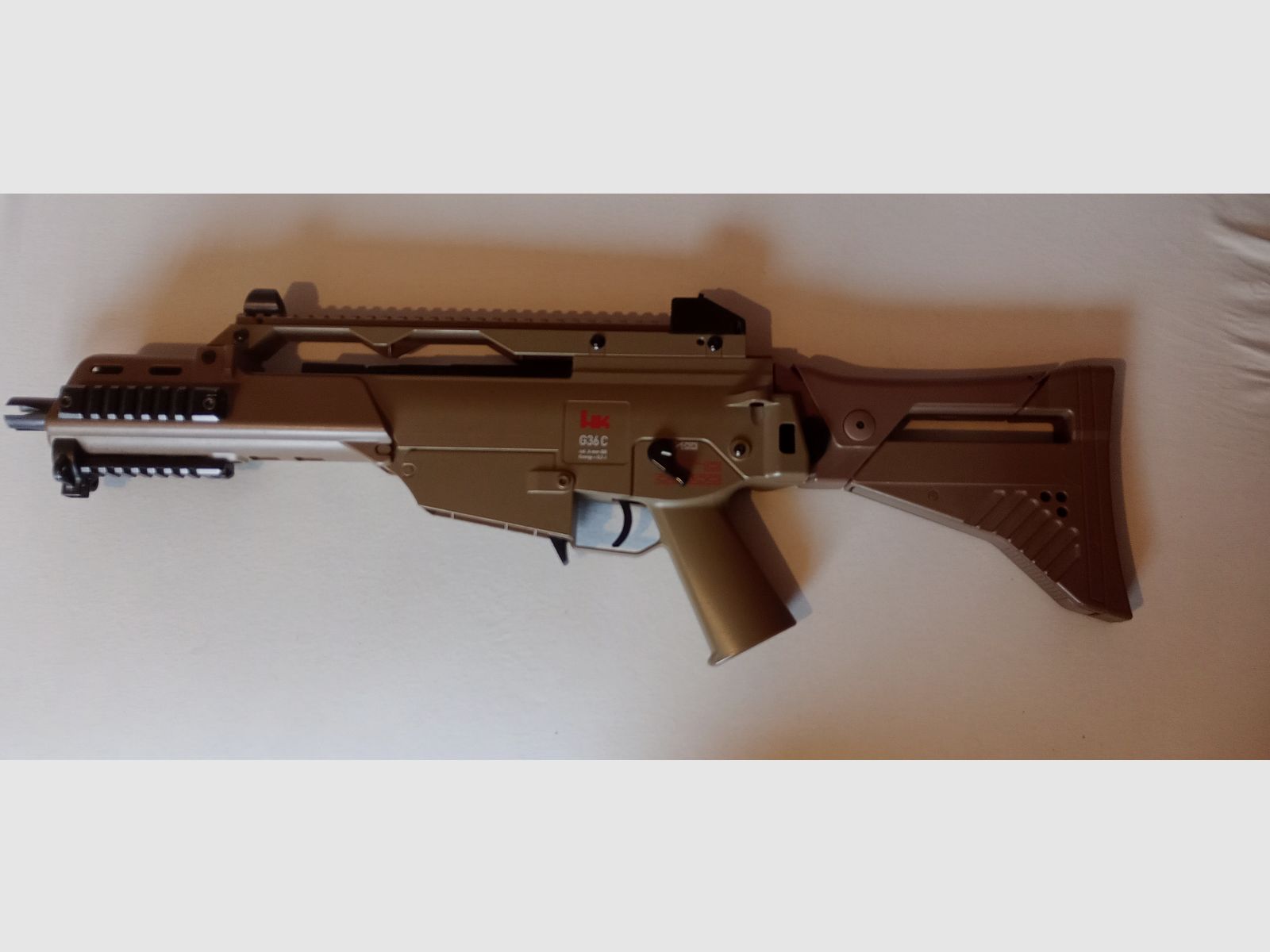 Airsoft G36C Desert with 400 round magazine & goggles (used, 0.5 Joule)