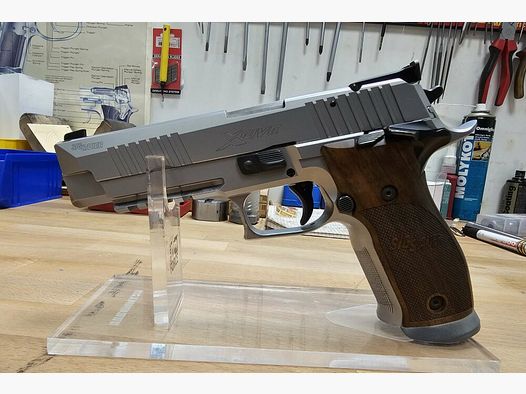 SIG Sauer P226 X-Five 9mmLuger