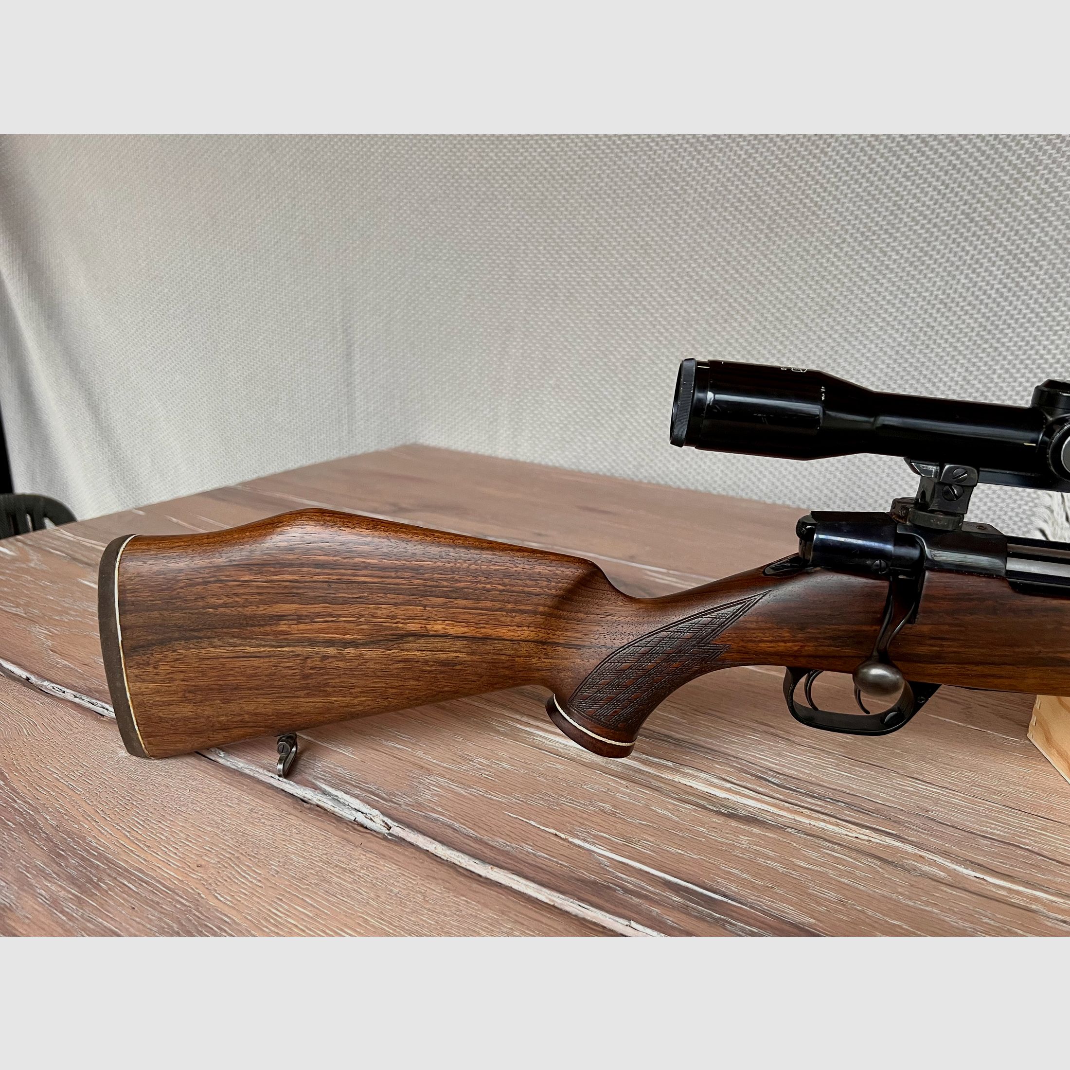 Voere Repetierbüchse Kaliber 7x64 mit Zeiss Zielfernrohr - Top gepflegt mit Munition !!