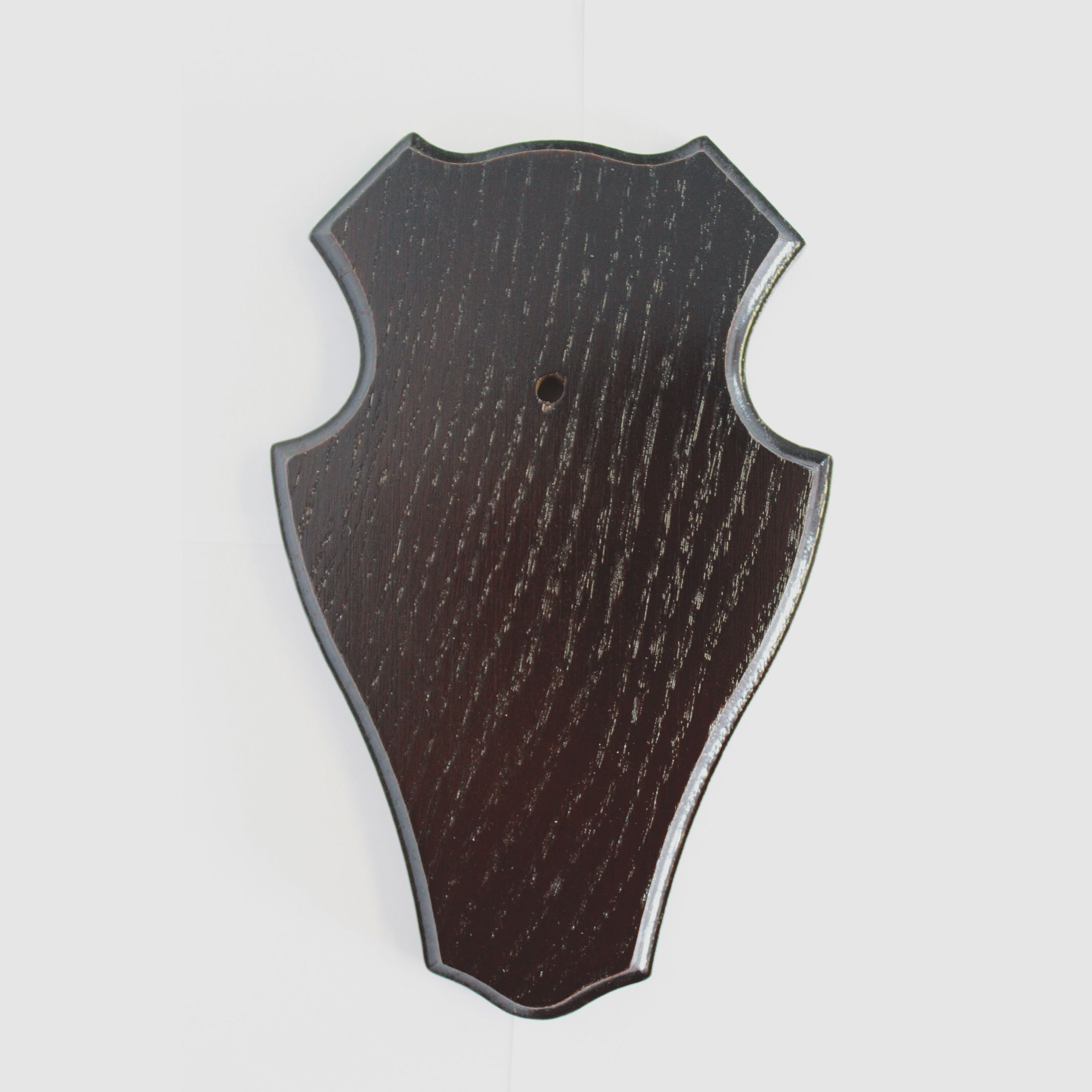 Plaque en chêne foncé pour cornes de cerf