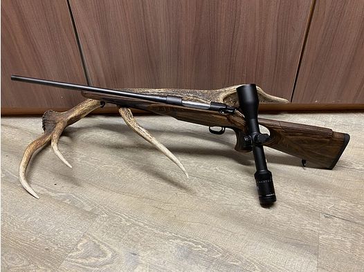 Mauser M12 Max, con Zeiss Conquest V6 2-12x50, con guida