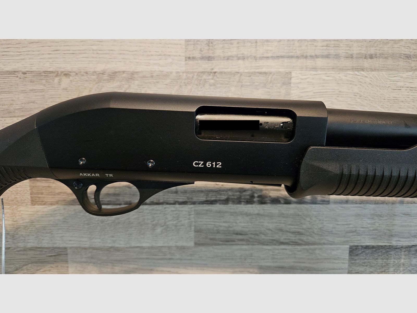 Vorderschaftrepetierflinte Pumpgun CZ 612 Home Defense Kaliber 12/76 - Nieuwe goederen van de vakhandel
