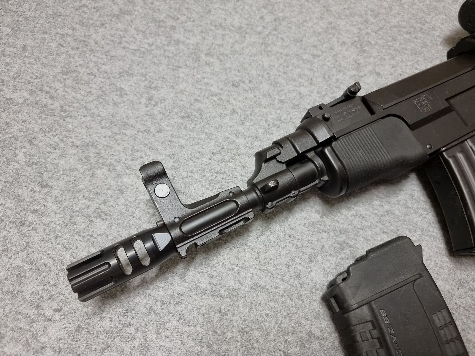 CSA VZ58 Sporter - cal. 7,62x39 - kompakte Büchse - mit Zubehör und Red Dot