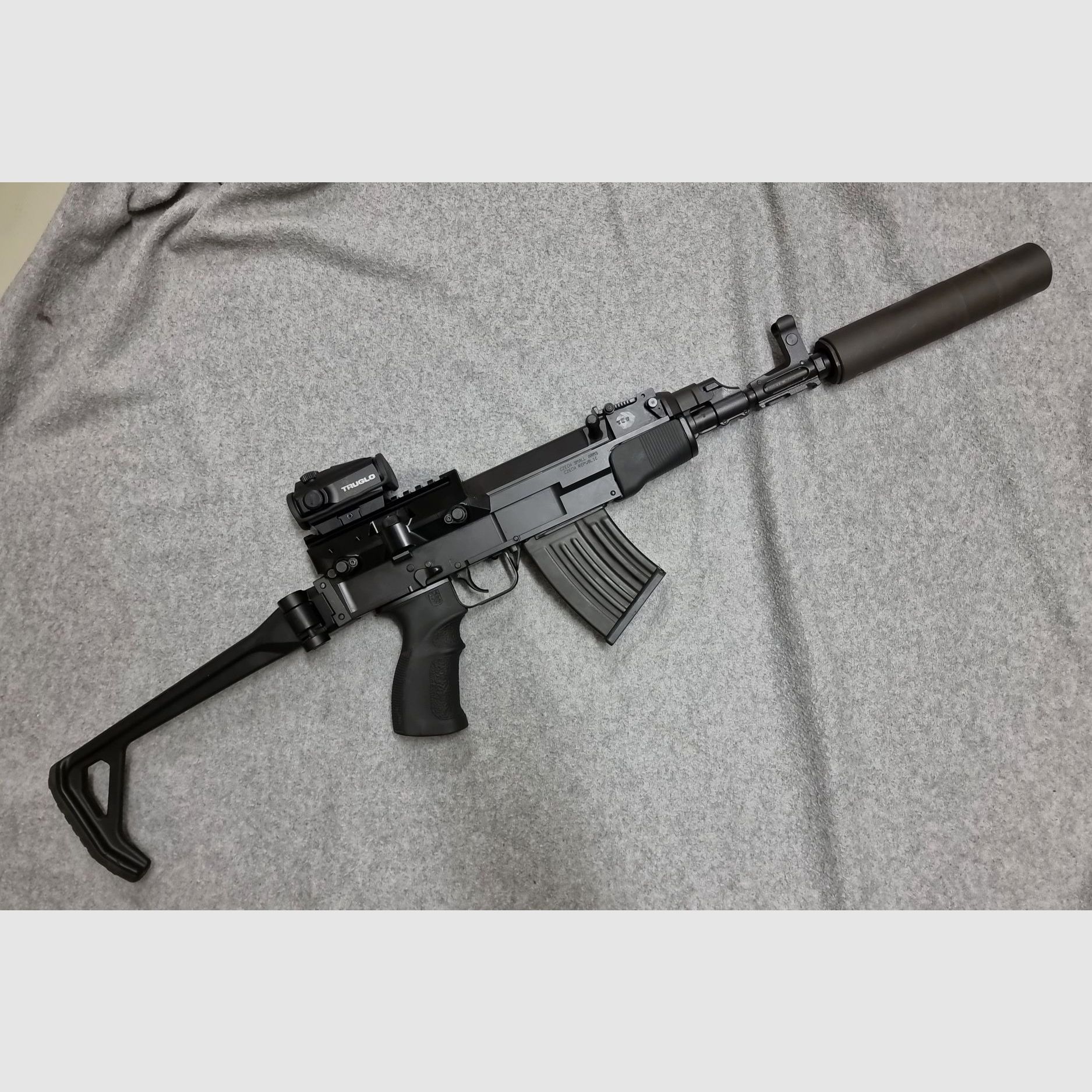 CSA VZ58 Sporter - cal. 7,62x39 - kompakte Büchse - mit Zubehör und Red Dot