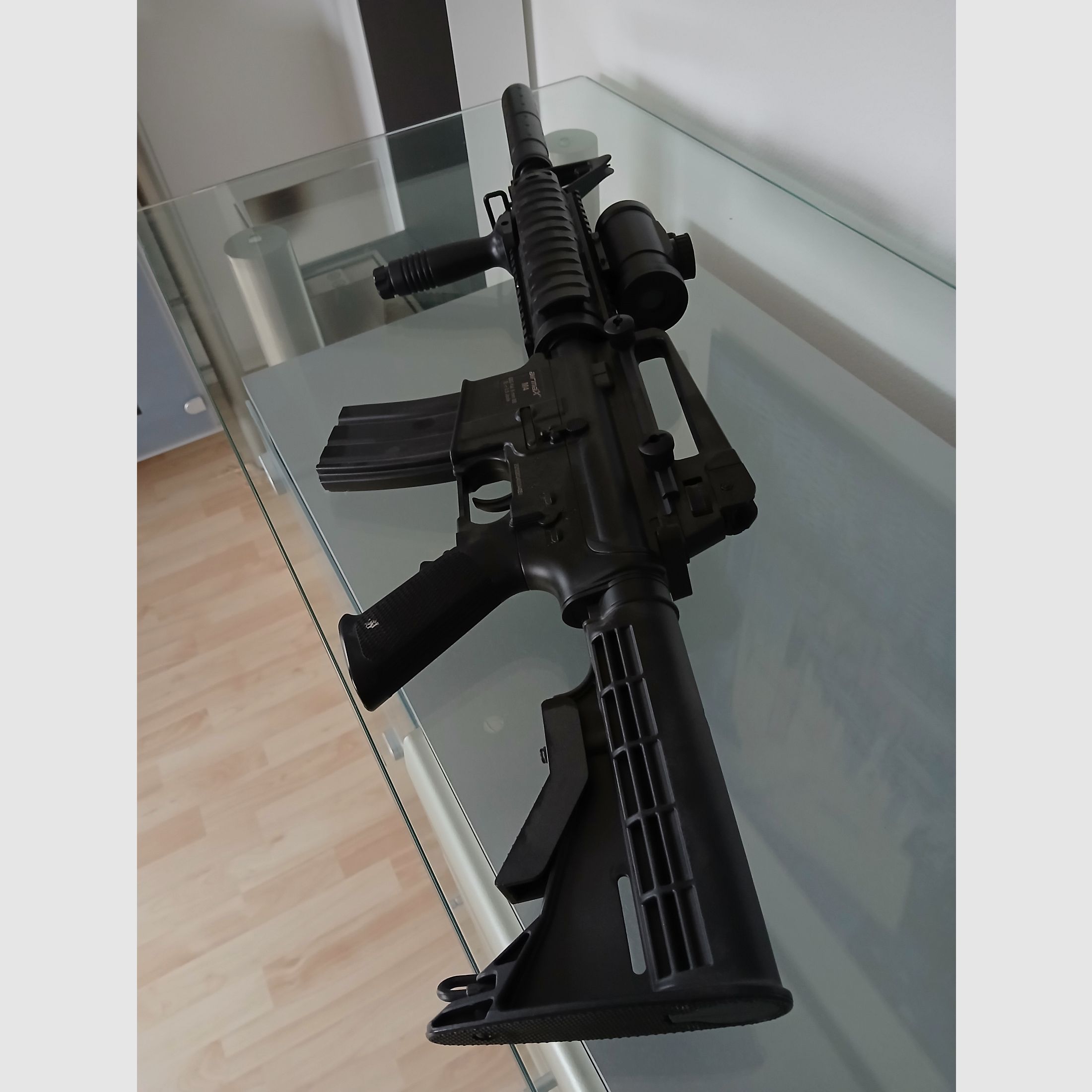 Elektrisches Softairgewehr M4 Airsoftgewehr Maschinengewehr! Neuwertig! Garantie!