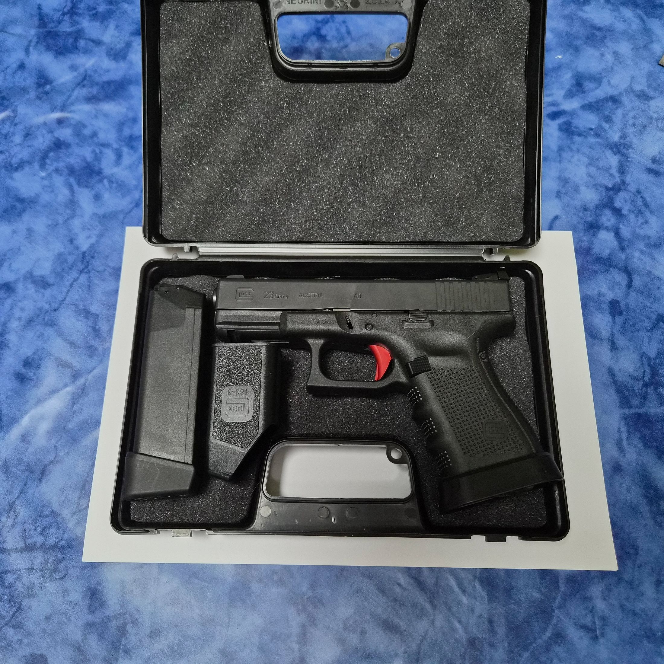 Glock 23 Gen 4 .40 S&W – zestaw wyczynowy high-end (celownik LPA, tuningowany trigger, zestaw sprężyn, walizka, akcesoria), zdjęcie 1 z 9