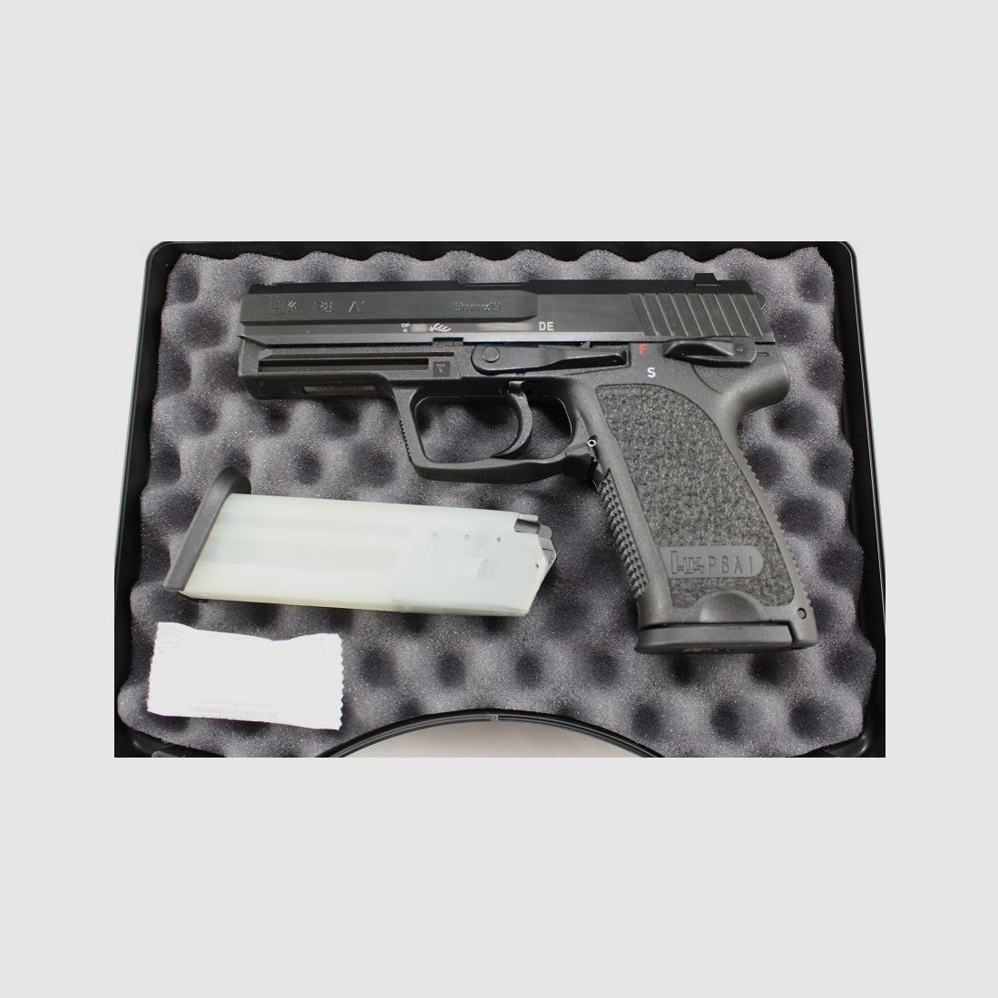 Neuwaffe, auf Lager: Heckler & Koch P8 A1 Dienstpistole der Bundeswehr 9mm Luger / 9x19 H&K HK
