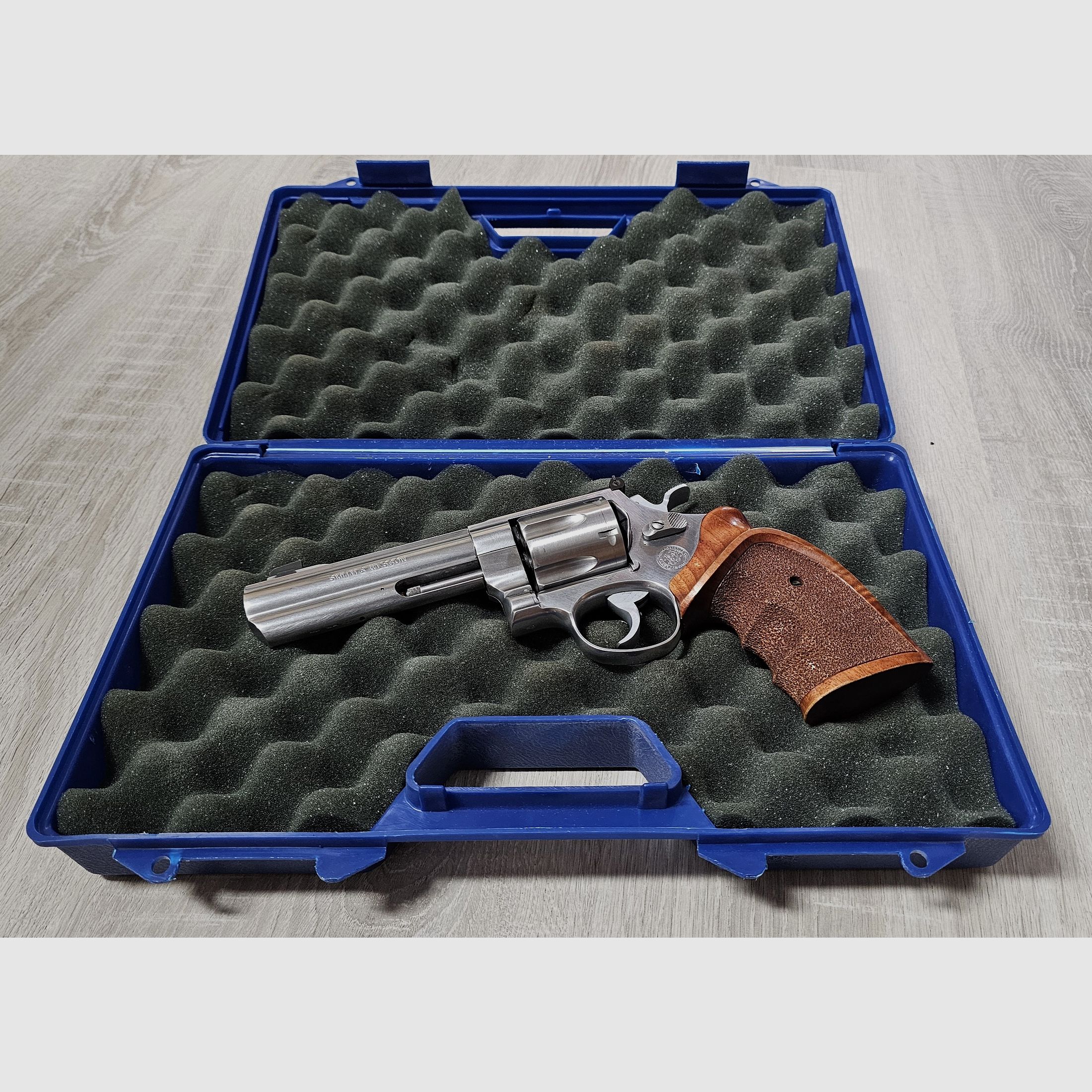 Smith & Wesson 629-4 Performance Center "Classic Powerport" .44 Mag. barrel length 5", special edition (1996), Pre-Lock, Nill grips, original case, speedloader