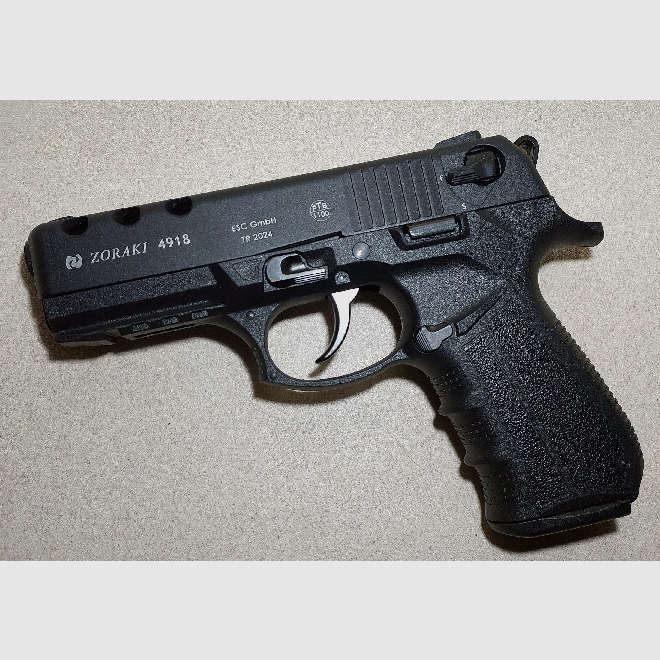 Zoraki 4918 Schreckschuspistole Kal. 9mm P.A.K. (PTB 1110) schwarz  neuwertig!