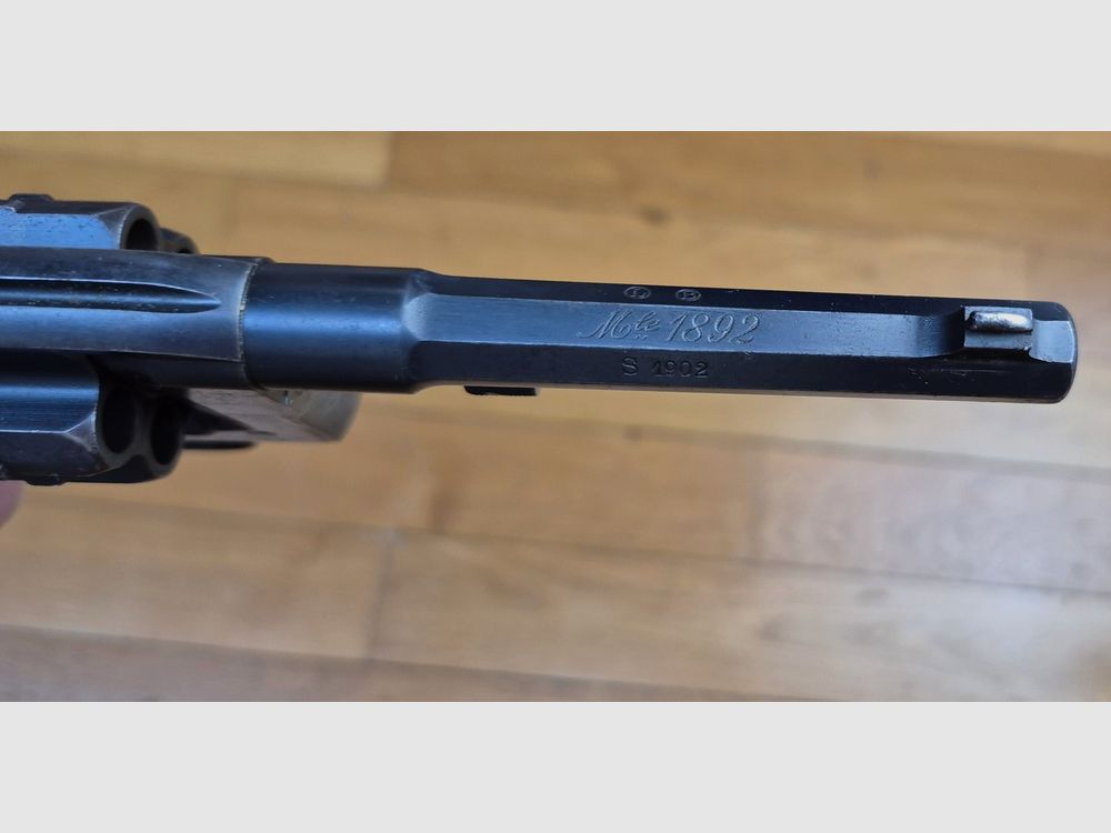 Bellissimo revolver regolamentare modello 1892 – Comune ma mitico – Apice del revolver regolamentare Made in France – Calibro 8mm92 – Mono-seriale – Arma del 1902 – Bella meccanica – Bel canna – Ottime condizioni, immagine 1 di 19