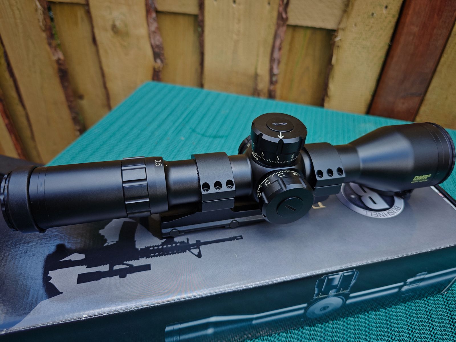 Celownik optyczny Bushnell Elite Tactical 3,5-21x50 DMR II