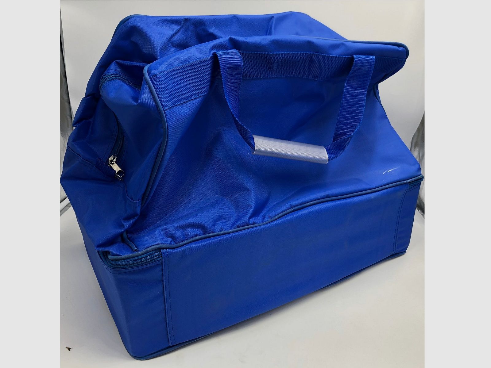 BOLSA DE DOBLE FONDO EN NYLON AZUL