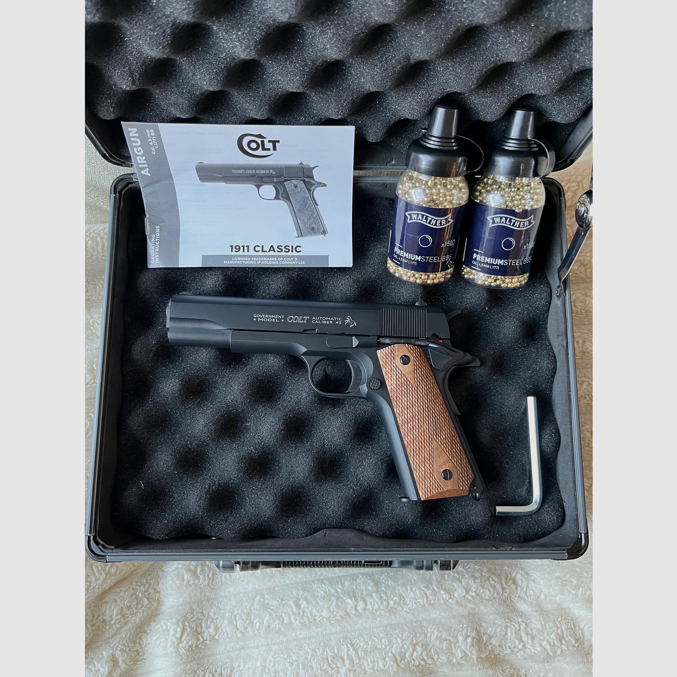 Colt 1911 Classic Vollmetall CO2 4,5mm BB BlowBack NEU
