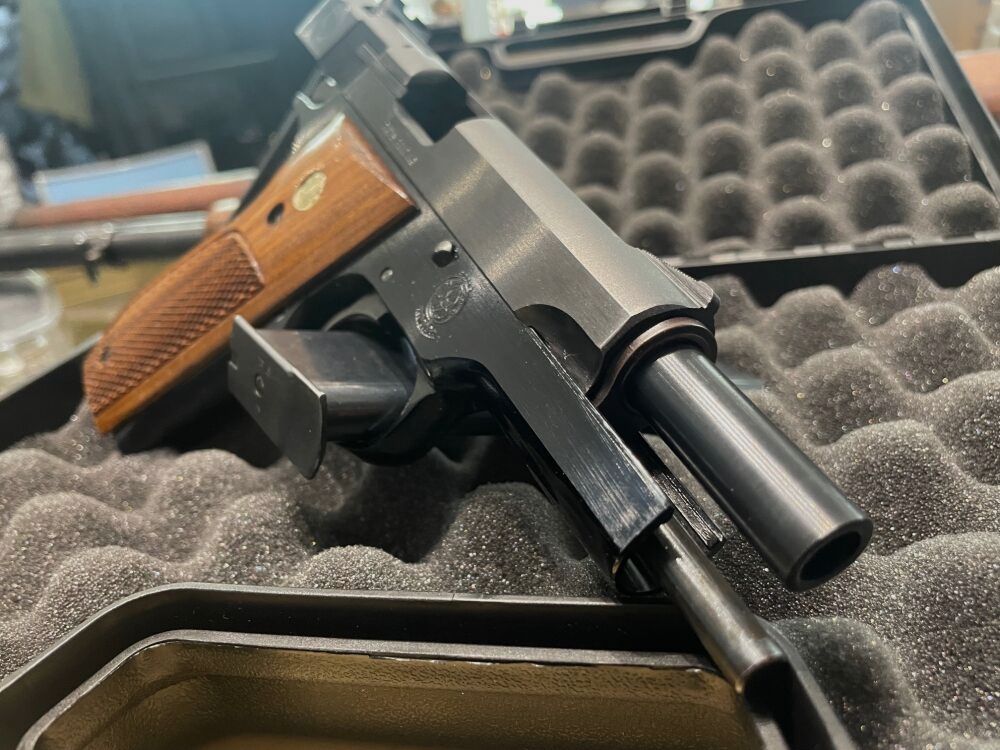 Smith & Wesson 39-2