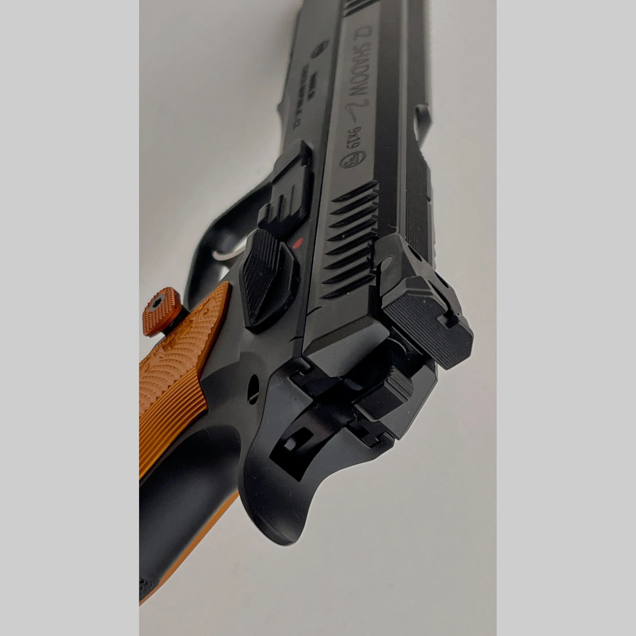 CZ Česká zbrojovka a.s. CZ SHADOW 2 Orange 9mmLuger