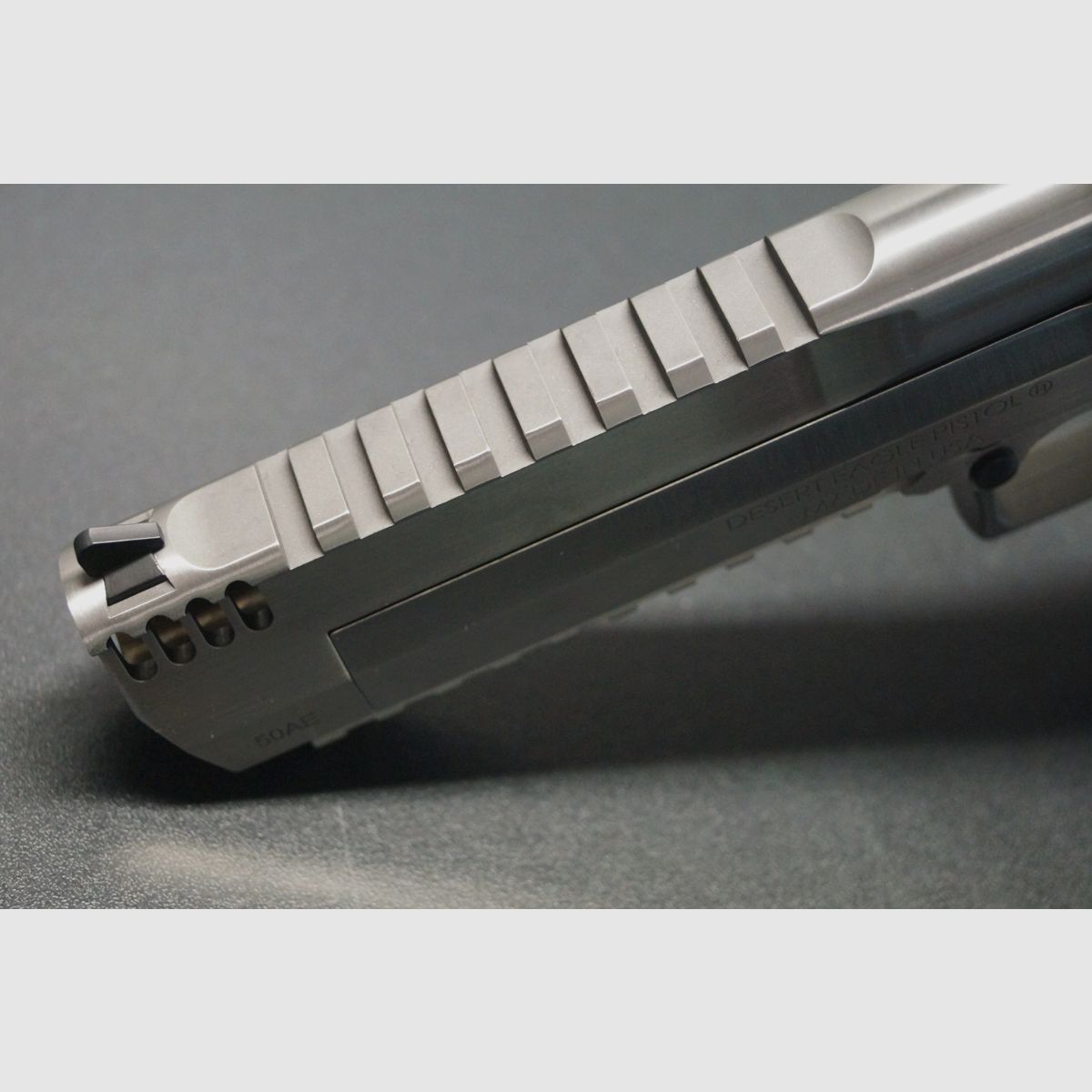 Magnum Research Desert Eagle .50 AE, Bild 4 von 7