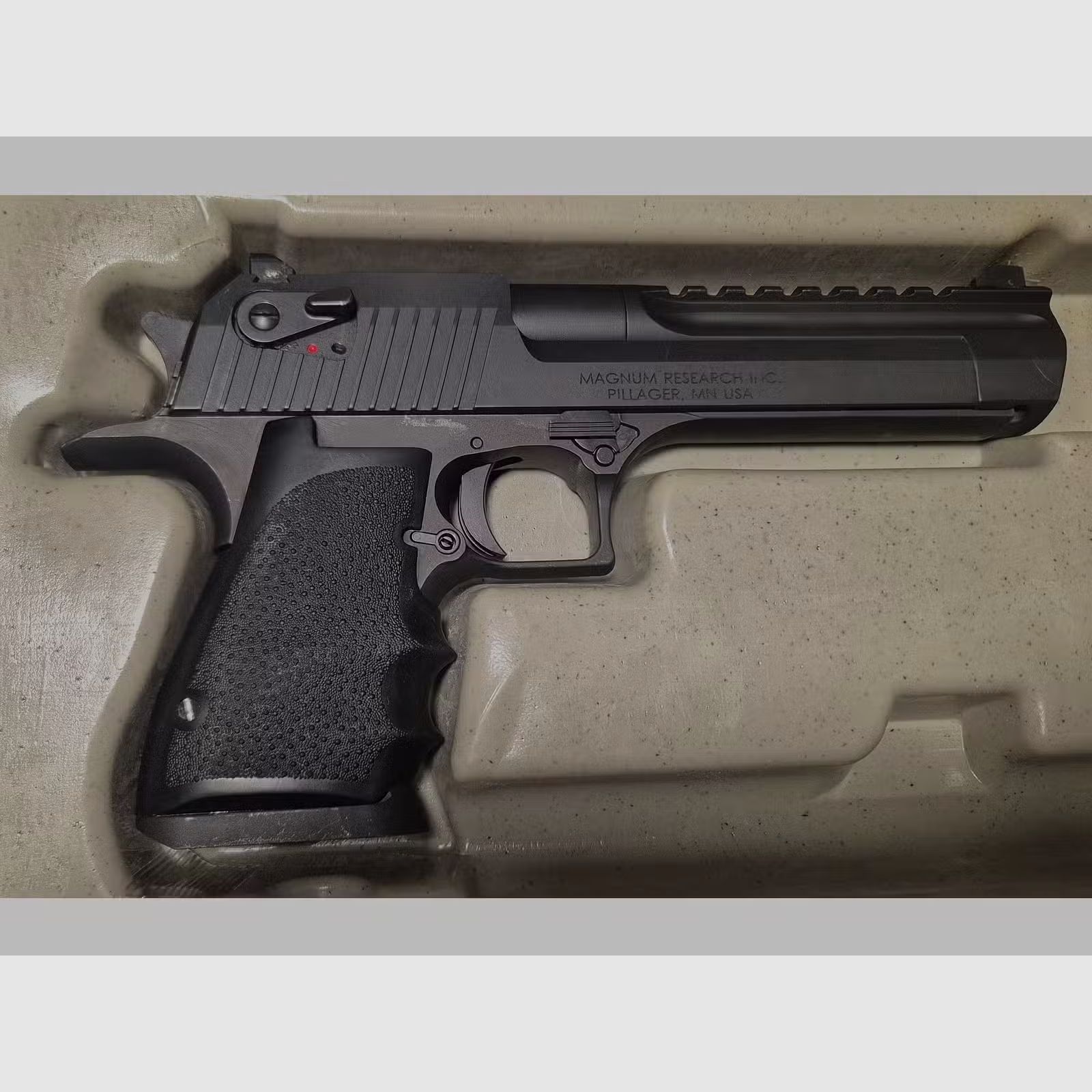 Magnum Research DESERT EAGLE .44 Magnum, 6" blued