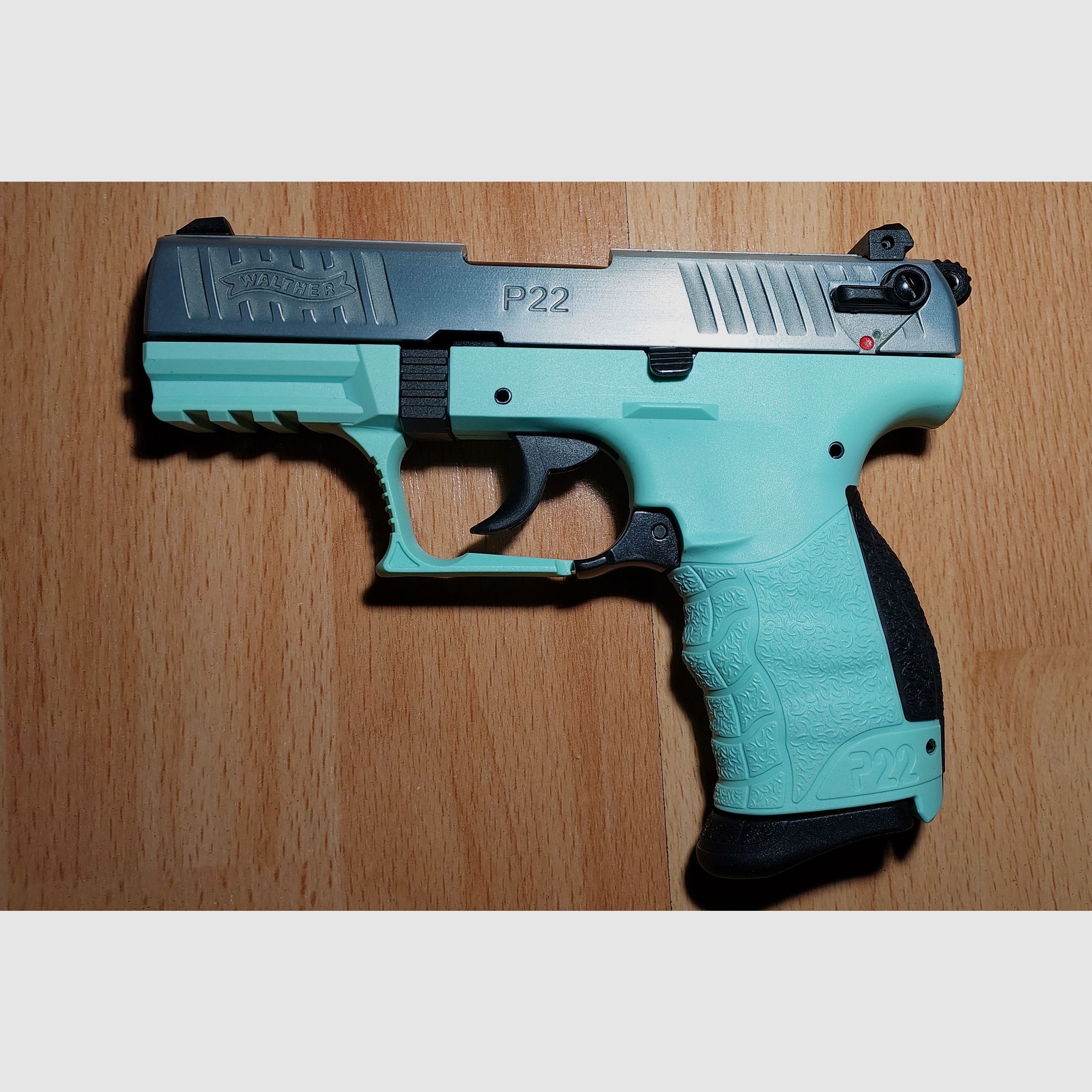 Walther P22Q blank firing pistol 9mm P.A.K. MINTOS (PTB 778) - as good as new!