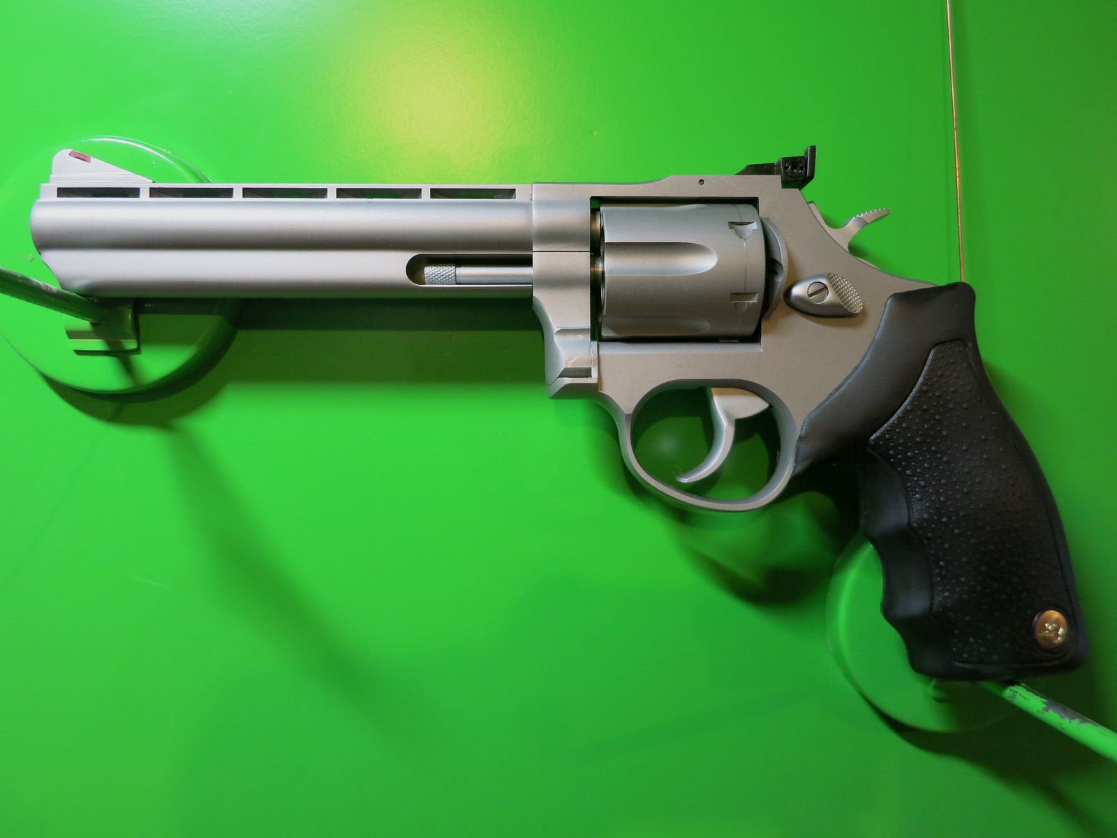 Revoler TAURUS 689, Kal. .357 Magnum,  Edelstahl (stainless), 6" Lauf   #26-