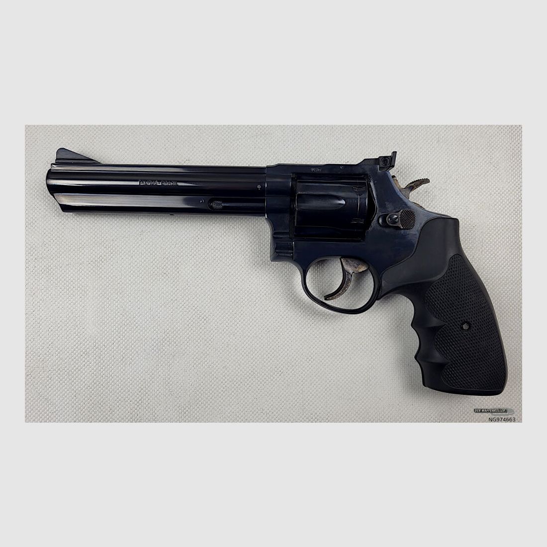 Taurus 689