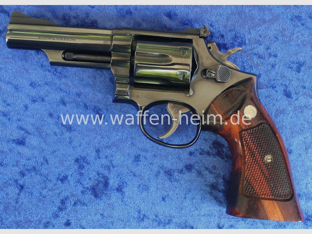 Smith & Wesson 19 - 3 / 4"