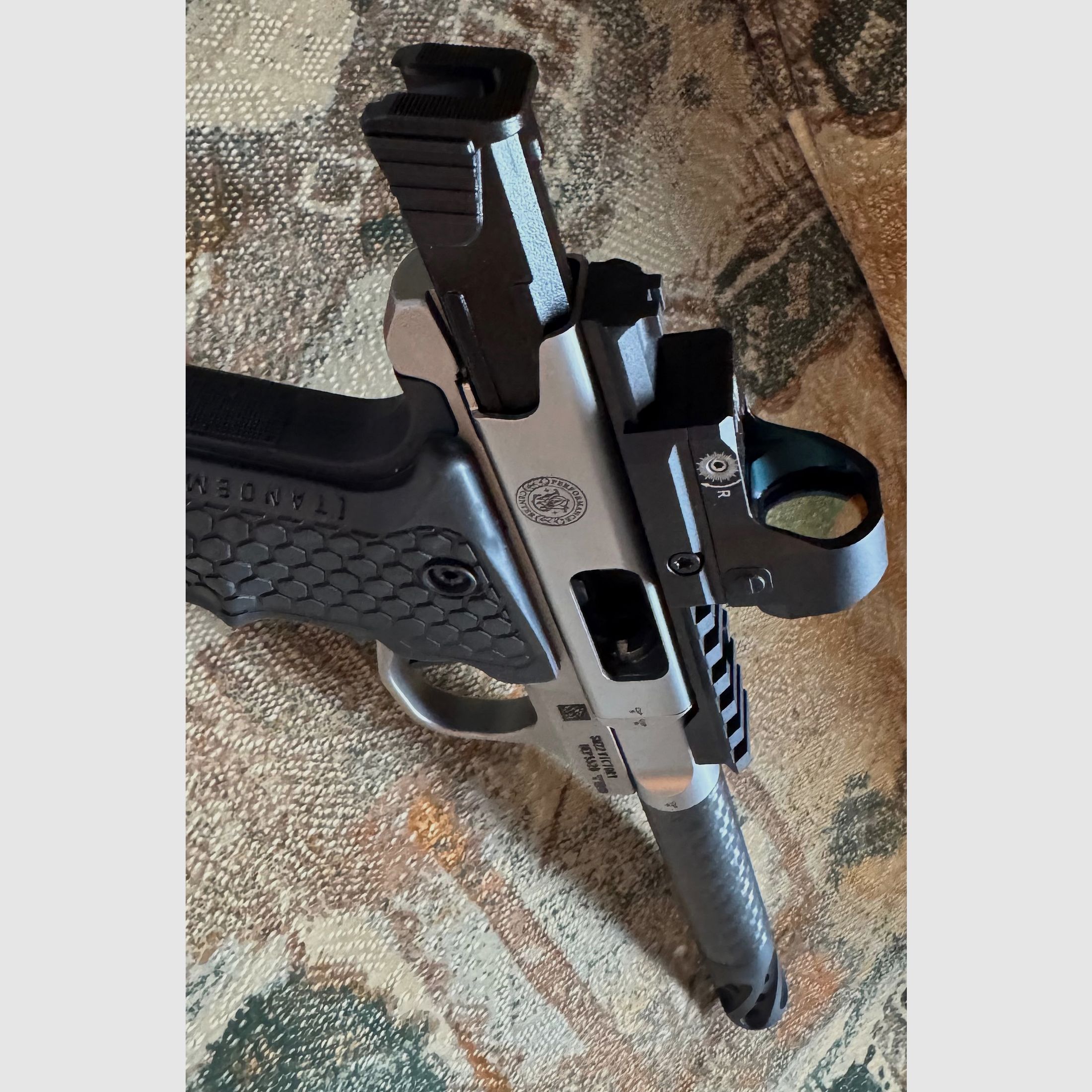 Smith & Wesson PERFORMANCE CENTER SW22 VICTORY TARGET MODEL 6