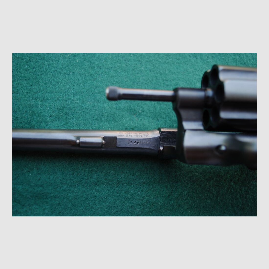 Smith & Wesson, Military & Police, Polizeirevolver, England, div. Stempel