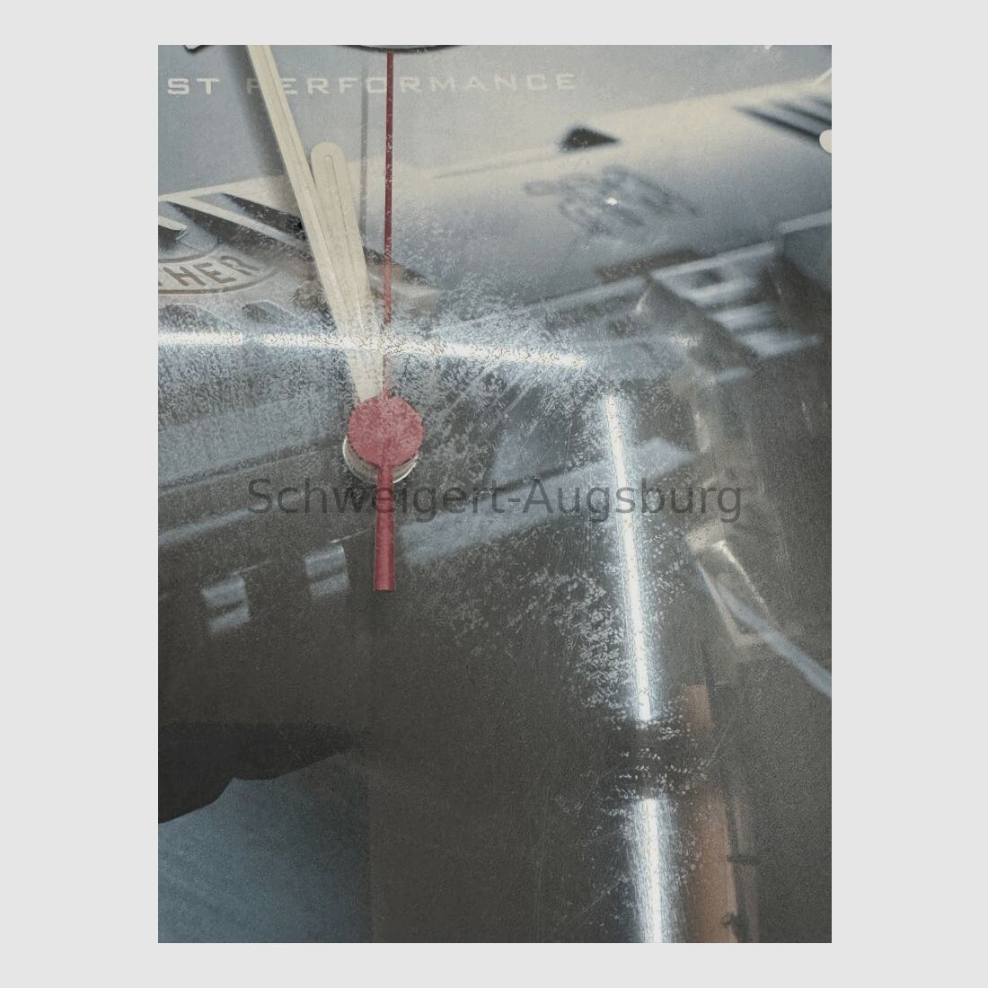 125 años de reloj de pared Walther con funda protectora