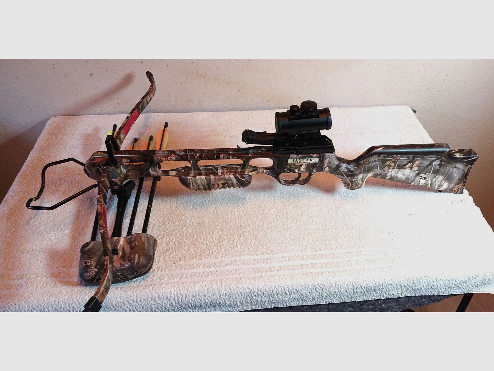 jaguar crossbow camo deluxe  175 lbs