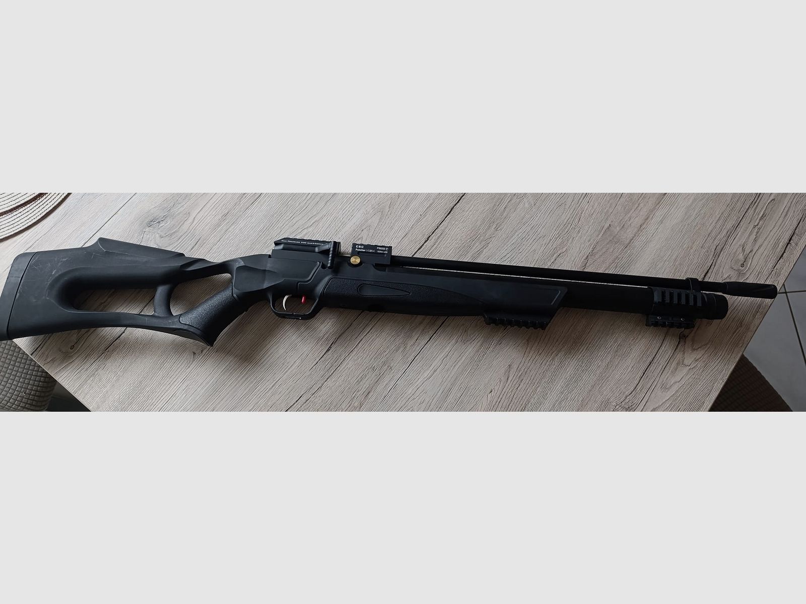 Kral Arms Puncher Serie NISH Pressluftgewehr Spannhebel rechts 5,5 mm Diabolo