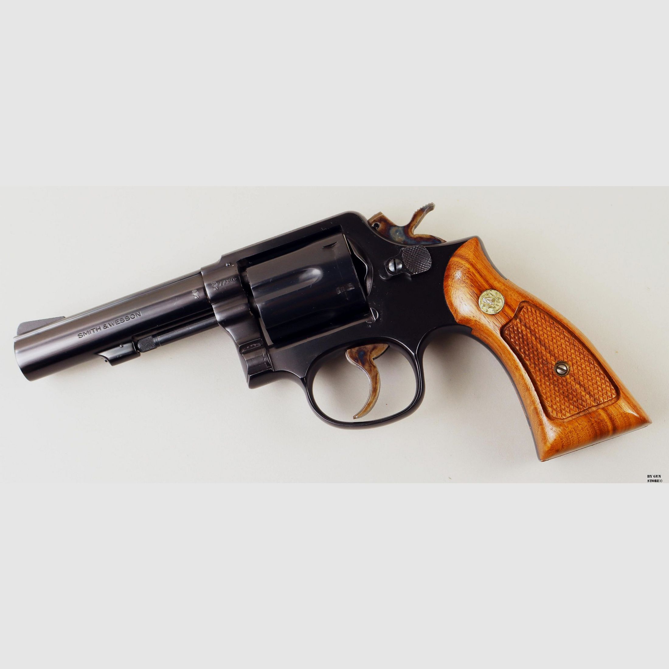 Revolver Smith & Wesson mod. 13-1 cal. 357 Mag. matr. 2D18646, immagine 2 di 11