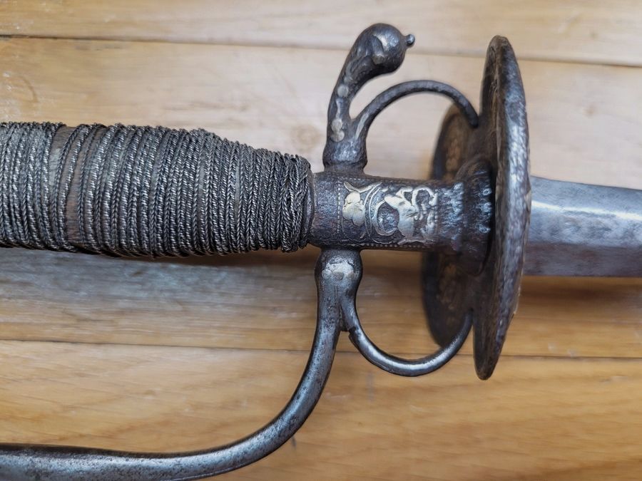 Schöne XVIII. Jahrhundert „Musketer-Schwert“ – ca. 1740 – Stahl mit Gold- und Silberinlays – unberührt – Klinge von 77 cm – seltenes und funktionales Stück – Um in Versailles zu glänzen oder die Übeltäter zu jagen! TBE-, Bild 5 von 24
