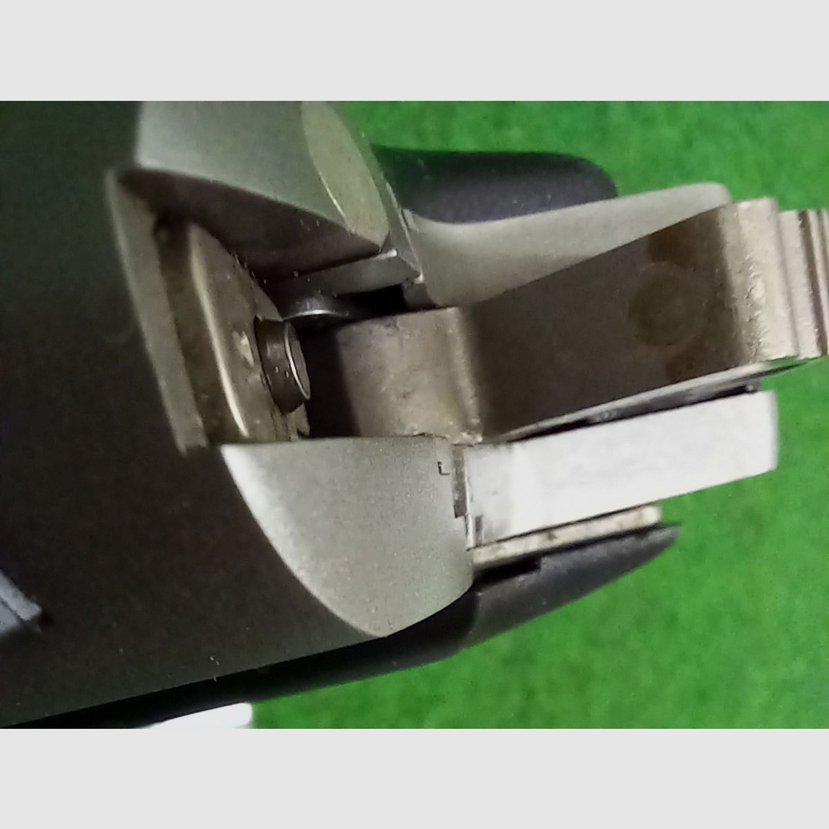 Pistolet Colt Double Eagle en calibre .45 AUTO en acier inoxydable,