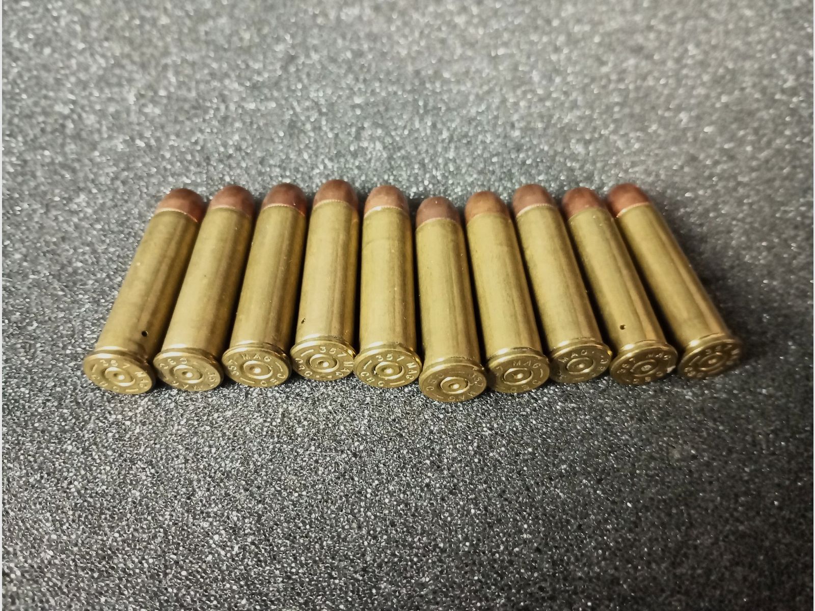 10× .357 Magnum Deko-Patronen – gebohrt / entladen – Sammlerstücke, Bild 2 von 3