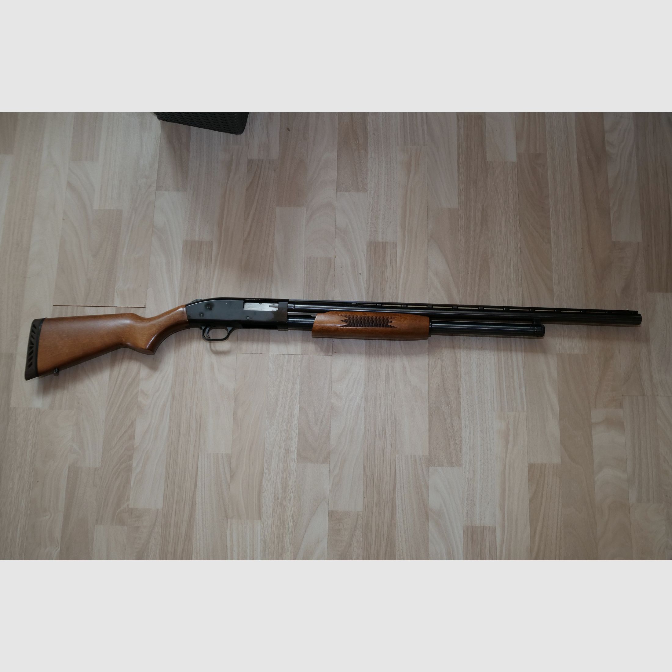 Mosserberg 500 Flinte Pumpgun 12/76