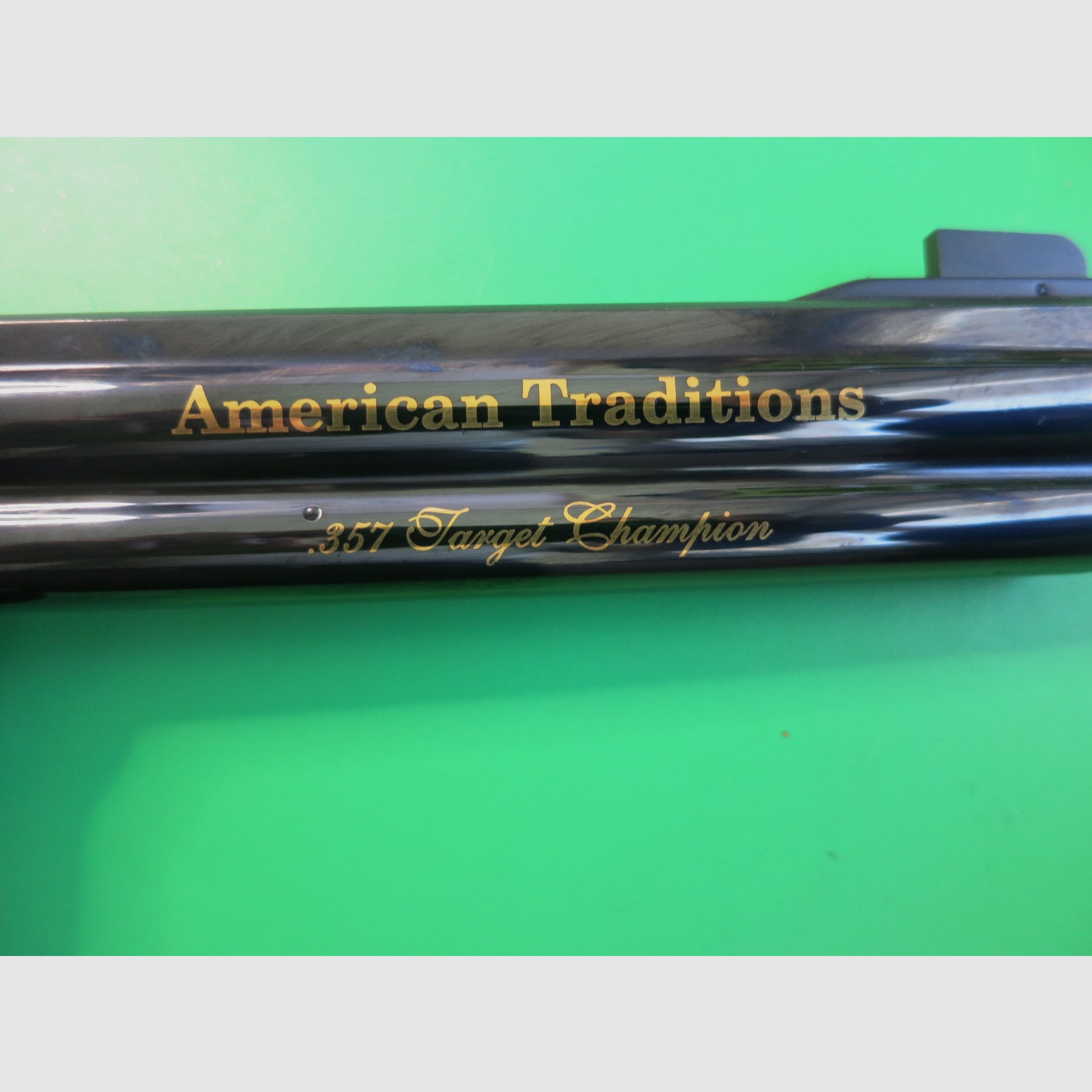 Revolver SMITH & WESSON Modell 586-4, American Traditions Target Champion 6", Kal. 38/357 Mag, Royal Blue   #17