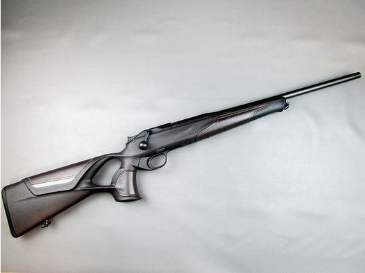 Blaser R8 Professional Success -Links mit Kammergriff rechts